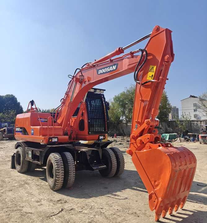 2016 Doosan DH150W-7 Bager na kotačima 2016 Doosan DH150W-7 Bager na kotačima