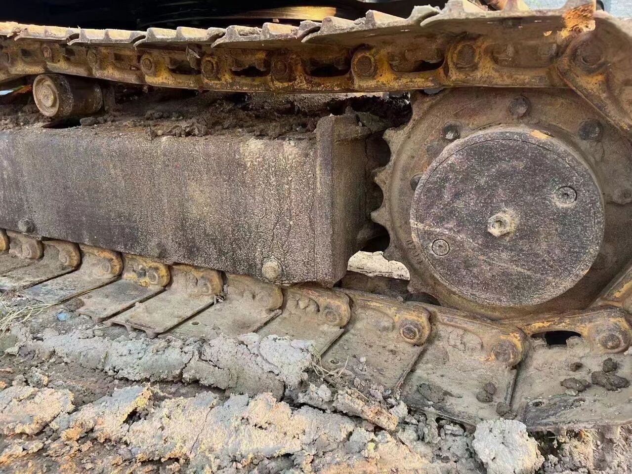 2023 Hitachi ZX55UR excavator track assembly detail 2023 Hitachi ZX55UR excavator track assembly detail