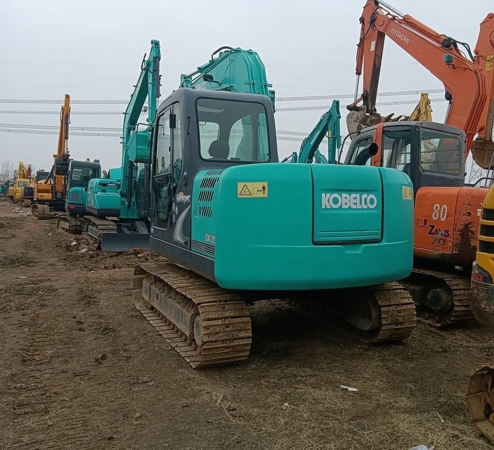 2018 Kobelco SK75-8 crawler excavator rear view