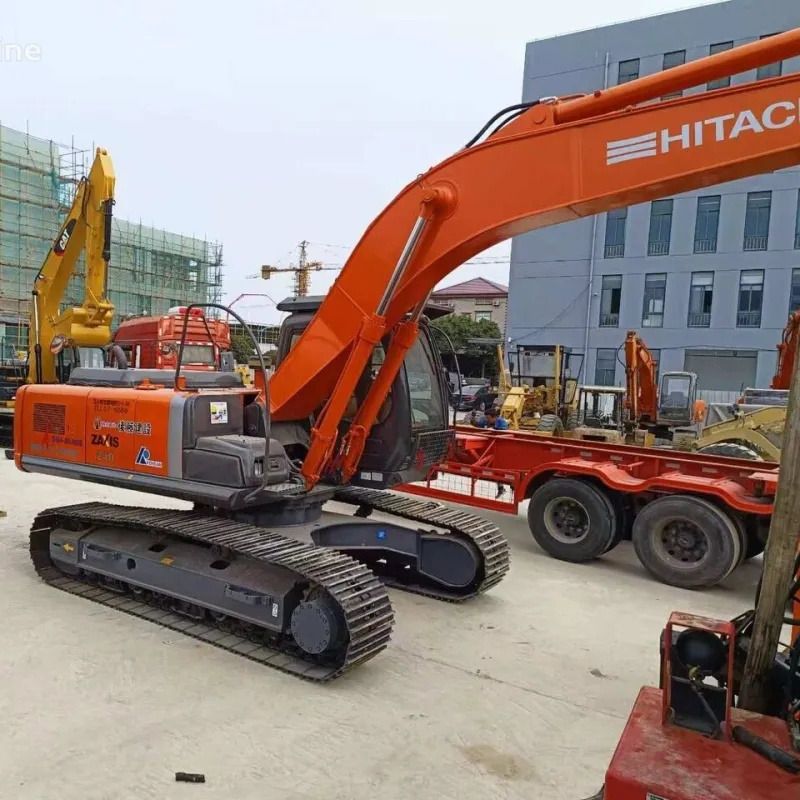 Hitachi ZX240 crawler excavator, rear three-quarter view Hitachi ZX240 crawler excavator, rear three-quarter view