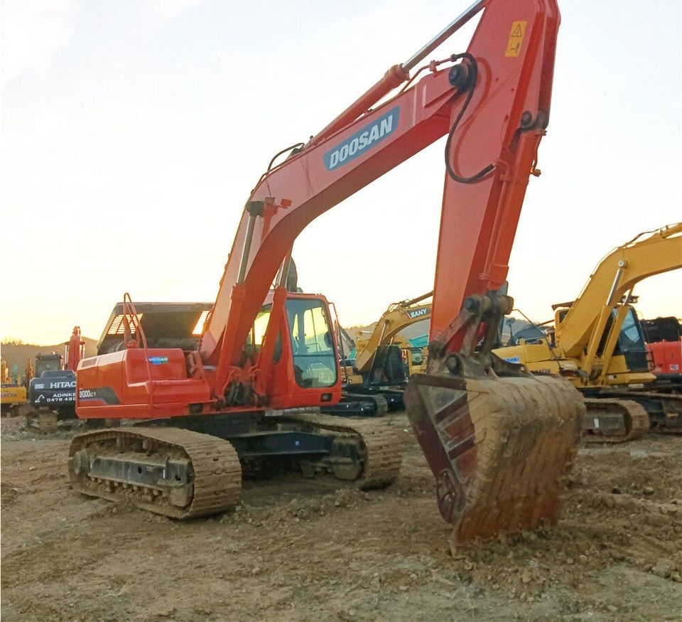 2017 Doosan DH300LC-7 crawler excavator, side view