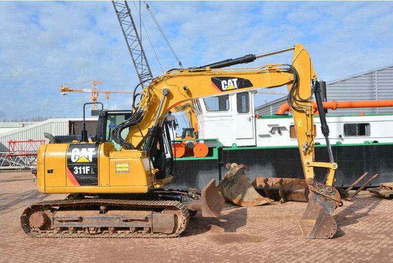 2016 Caterpillar 311FLRR crawler excavator, side profile view