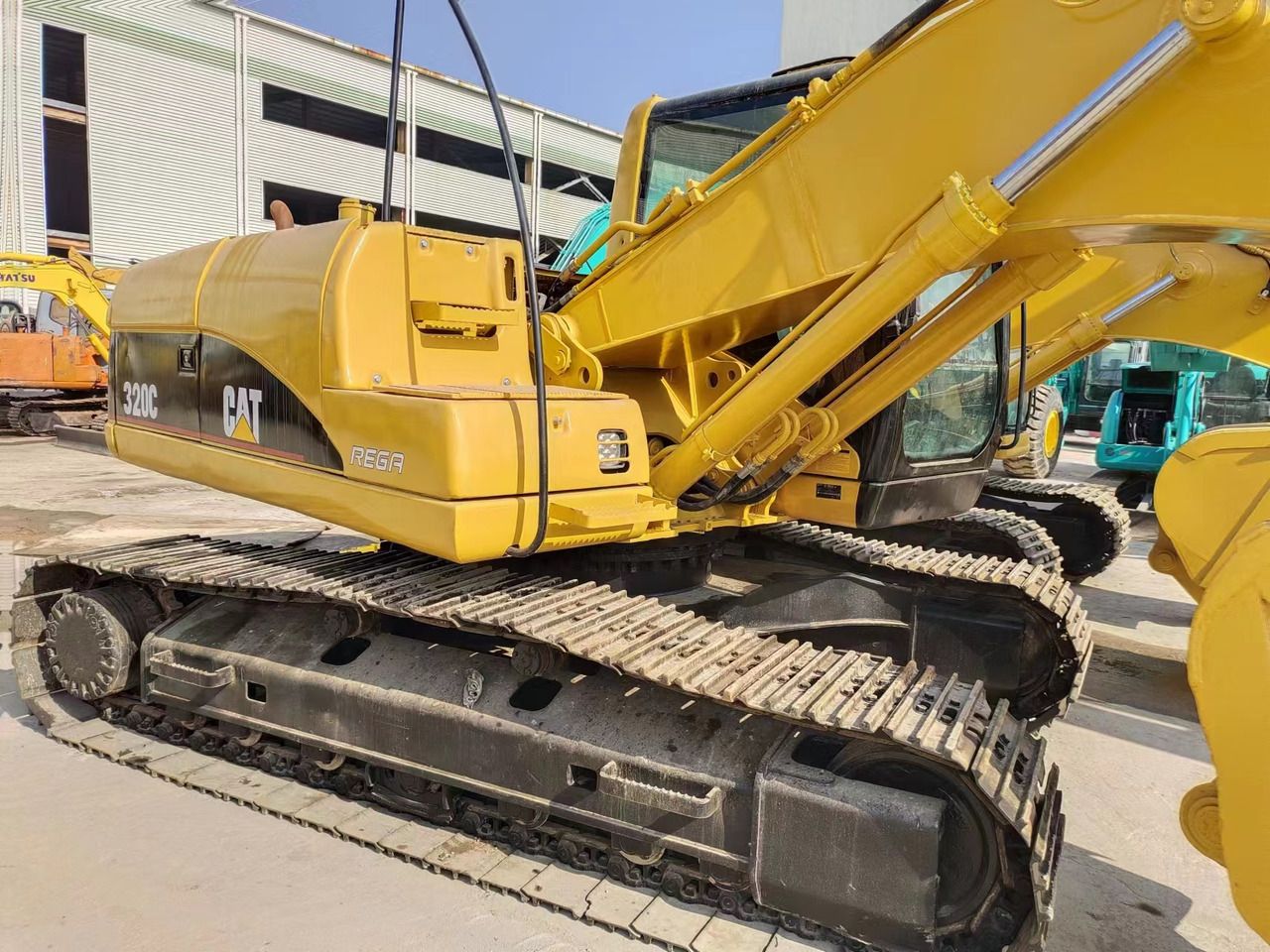 2018 Caterpillar 320C crawler excavator, side view