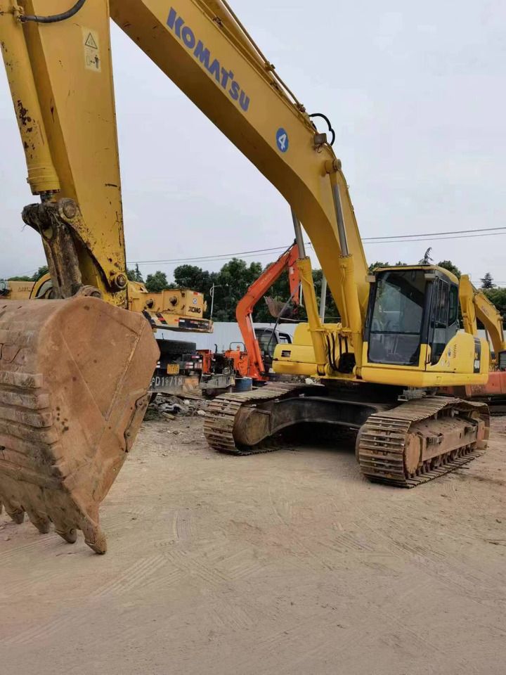 2020 Komatsu PC400-7 crawler excavator, front three-quarter view