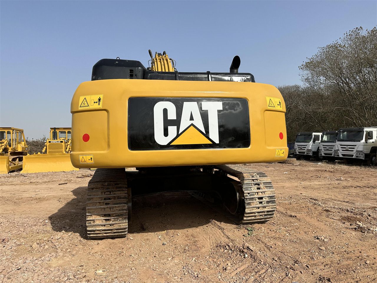 2023 Caterpillar 336D2 crawler excavator rear view 2023 Caterpillar 336D2 crawler excavator rear view