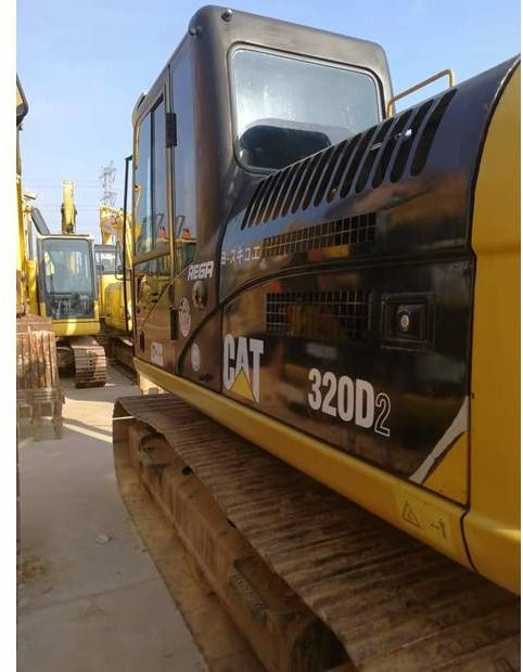 Koparka gąsienicowa 2018 Caterpillar 320D2, widok z boku