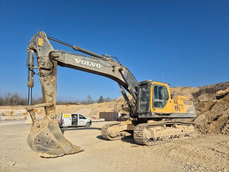 2007 Volvo EC360BLC crawler excavator, side view