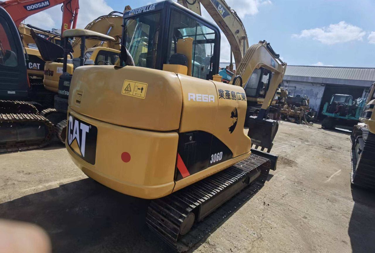 2016 Caterpillar 306E2 crawler excavator rear view