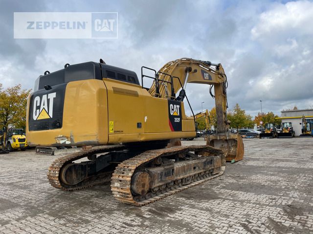 2019 Caterpillar 352F crawler excavator, rear three-quarter view