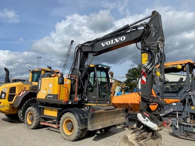 2019 Volvo EWR150E wheel excavator, side view