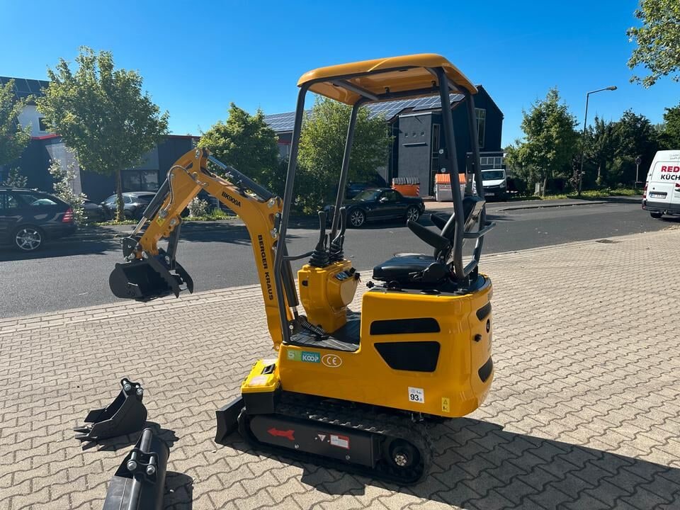 Berger Kraus BK900A Mini Excavator Berger Kraus BK900A Mini Excavator