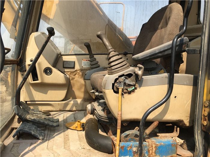 2008 Caterpillar 320BL crawler excavator cab interior view