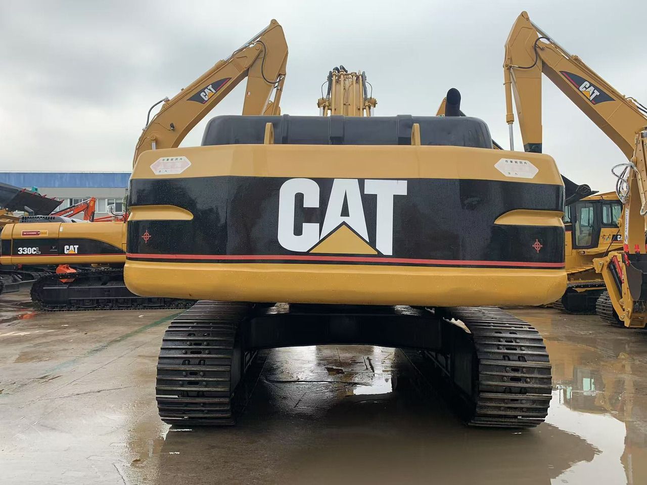 2018 Caterpillar 330BL crawler excavator, rear view