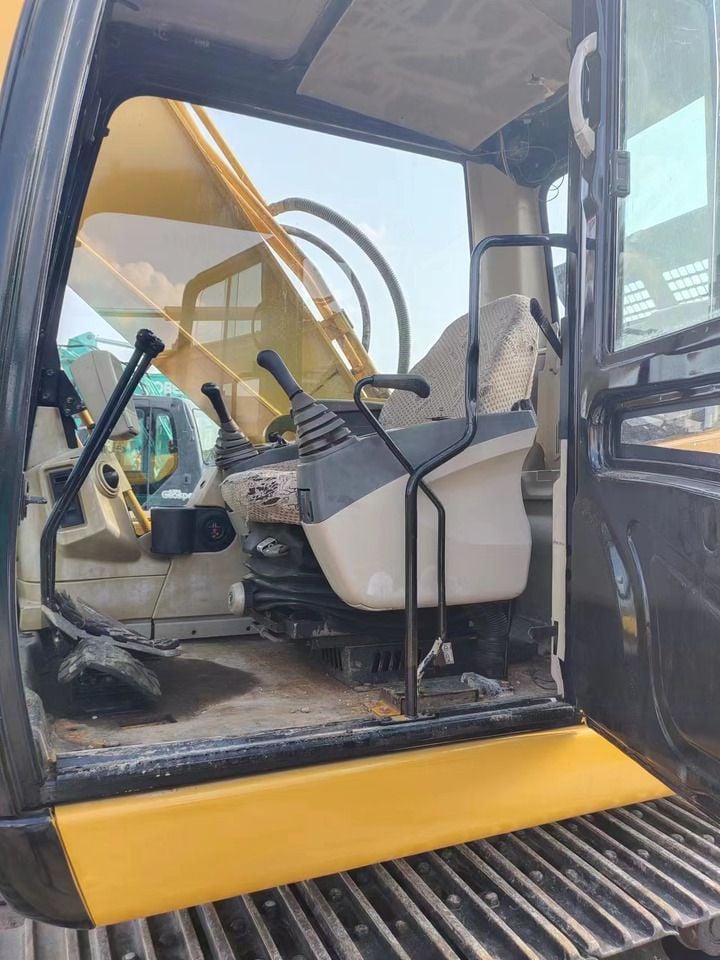 2018 Caterpillar 325C crawler excavator cab interior view