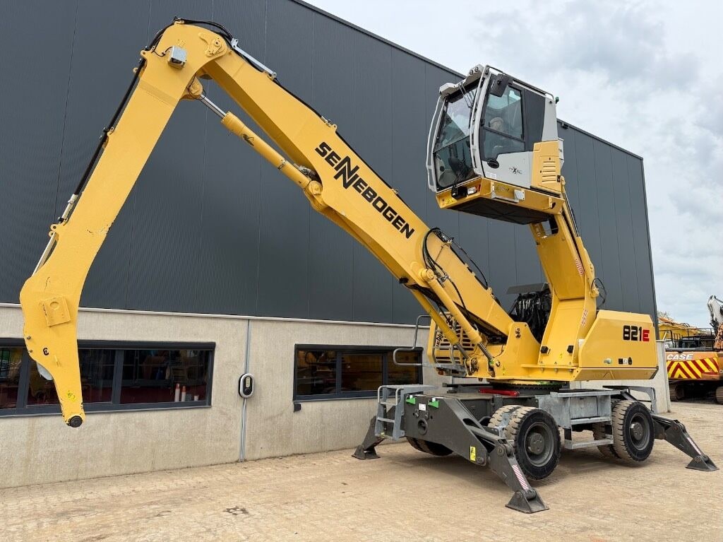 2022 Sennebogen 821E material handler, side view