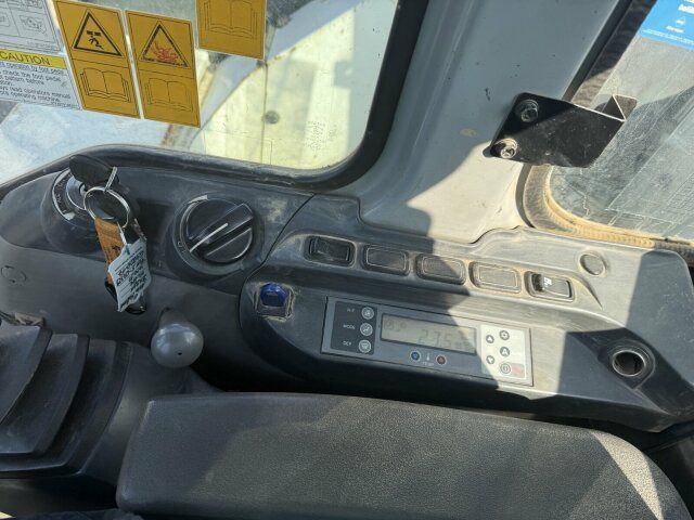 2009 New Holland E80 BMSR-2 excavator interior cab controls