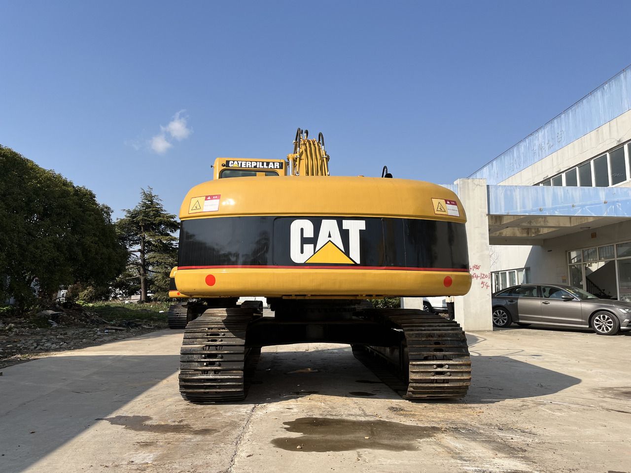2016 Caterpillar 320CL crawler excavator, rear view