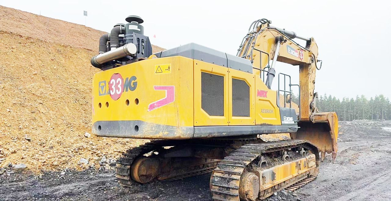 2021 XCMG XE690DK crawler excavator, rear three-quarter view 2021 XCMG XE690DK crawler excavator, rear three-quarter view
