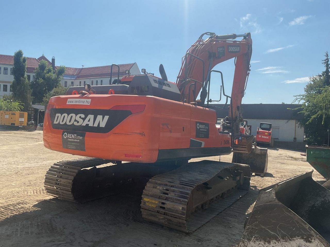 2019 Doosan DX225LC-5 crawler excavator, rear three-quarter view