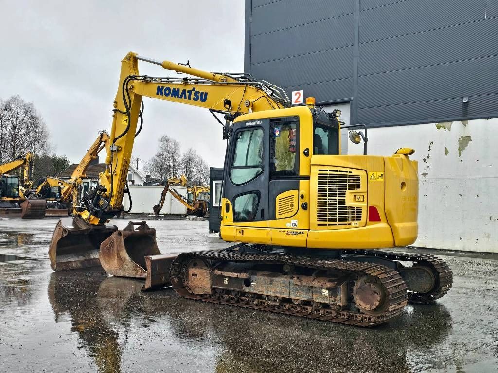 2014 Komatsu PC138 SU-10 crawler excavator, side view