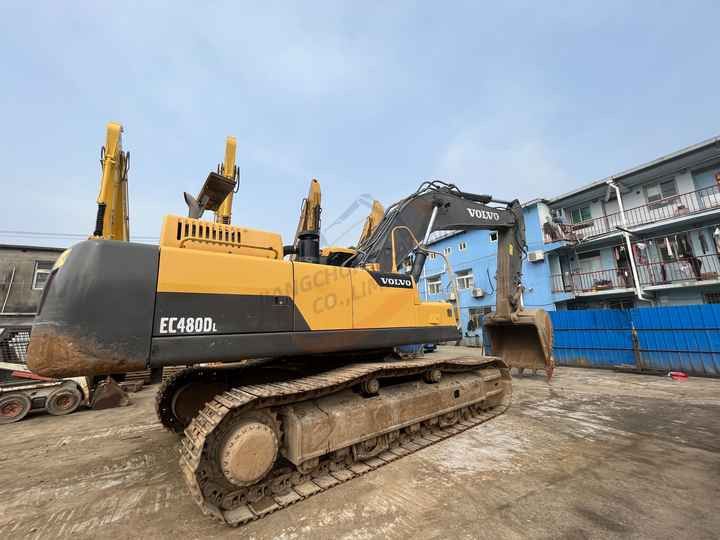 2012 Volvo EC480DL crawler excavator, rear three-quarter view