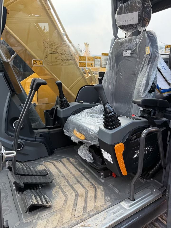 2026 XCMG XE215GA crawler excavator interior cab view 2026 XCMG XE215GA crawler excavator interior cab view