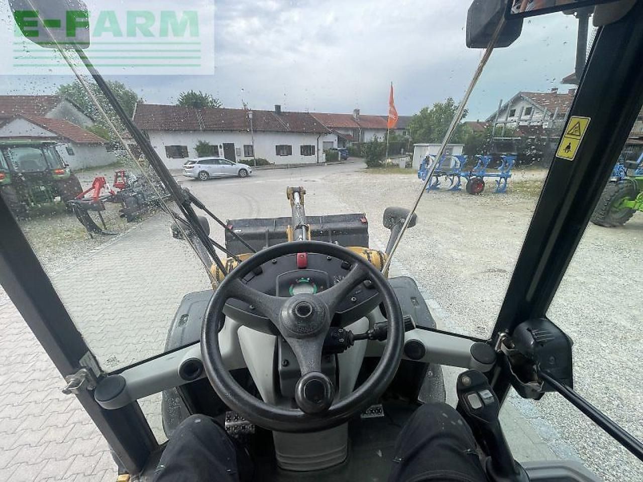 2011 Caterpillar 908H interior operator view