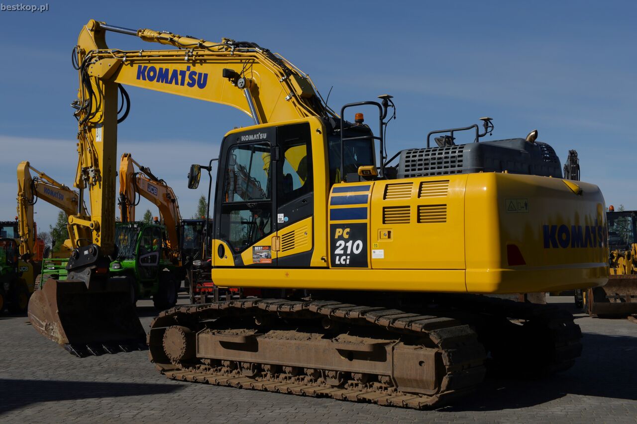 2019 Komatsu PC210LCi-11 crawler excavator, rear three-quarter view