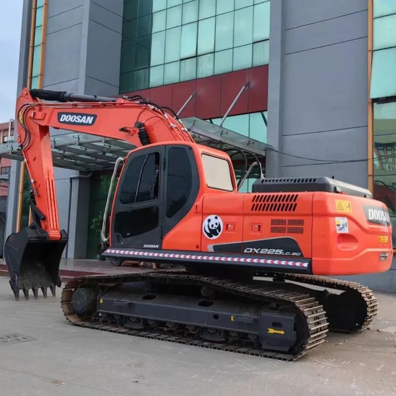 2018 Doosan DX225LC-9C crawler excavator, side view