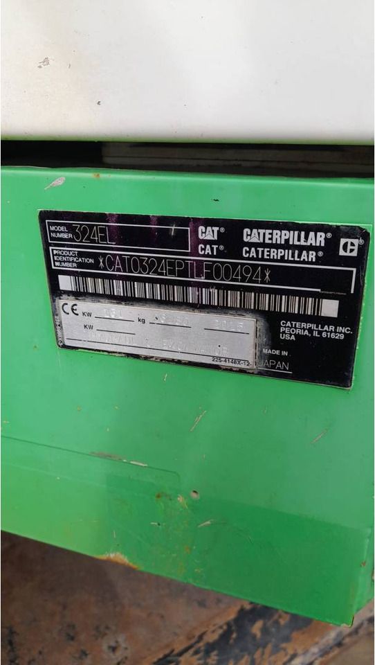 2015 Caterpillar 324EL crawler excavator identification plate