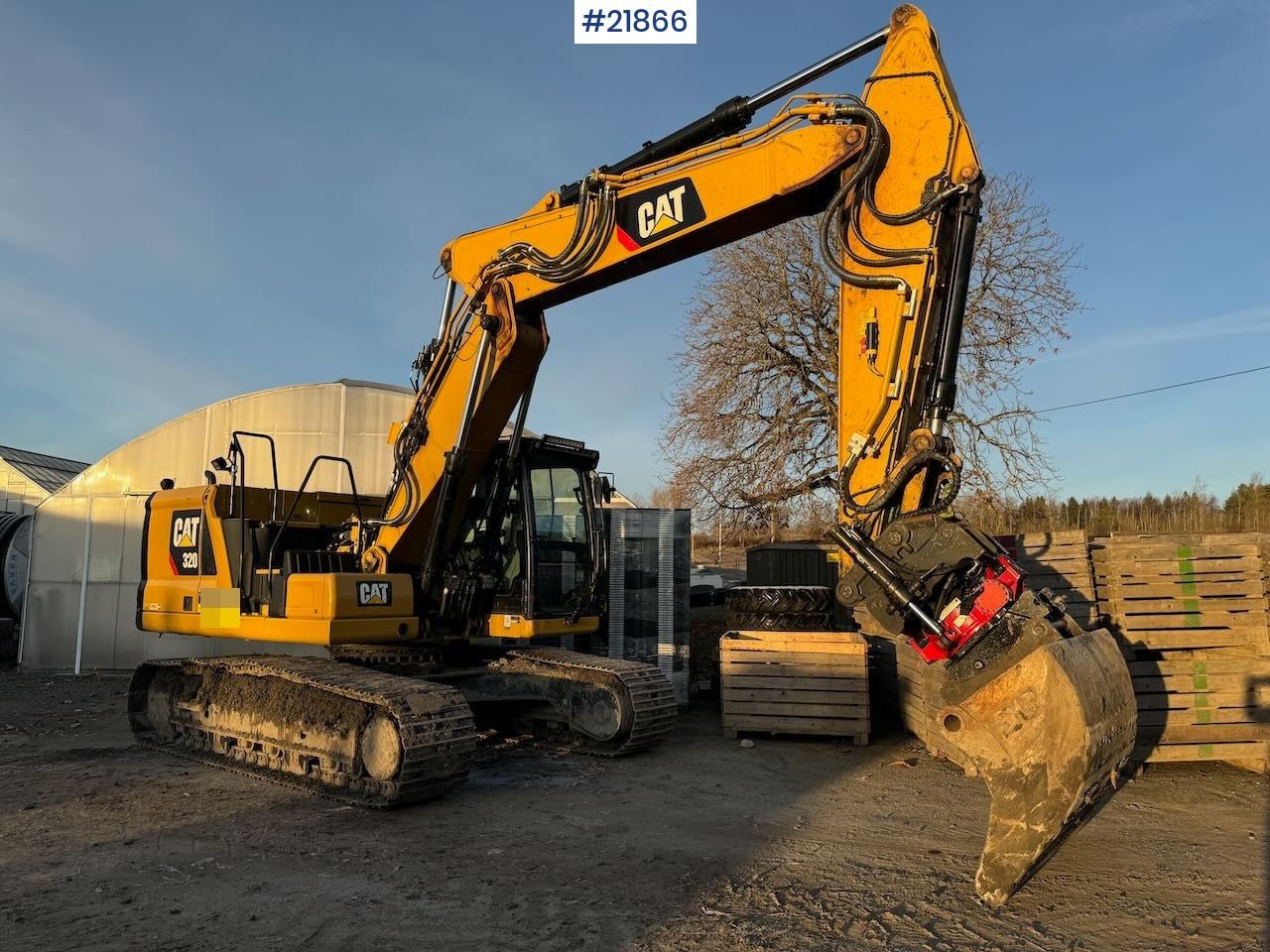 2019 Caterpillar 320B crawler excavator, side view