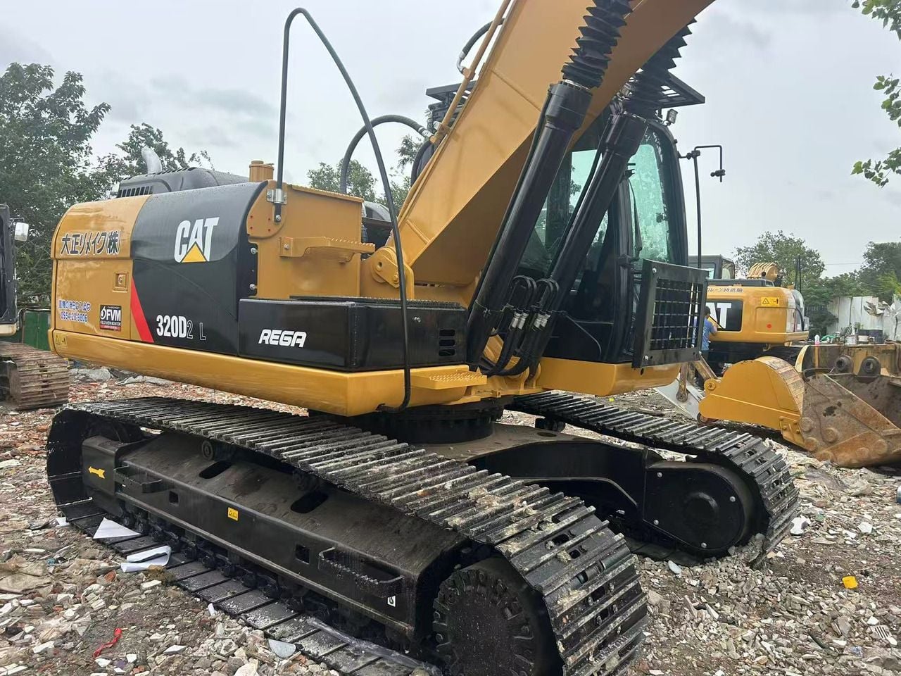 Escavadora de rastos Caterpillar 320D2 L de 2019, vista lateral