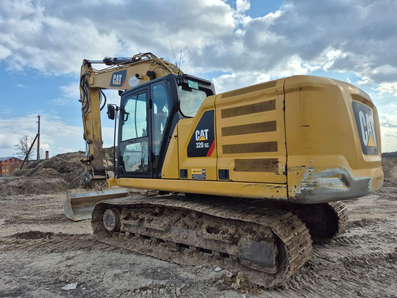 2018 Caterpillar 320GC crawler excavator, rear three-quarter view