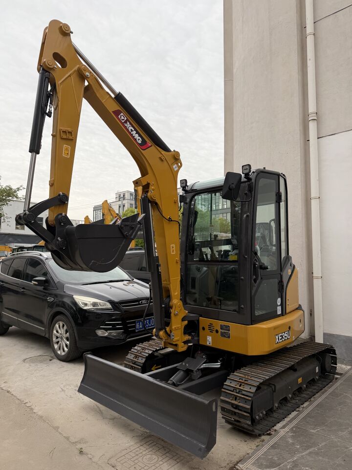 2026 XCMG XE35U crawler excavator, front three-quarter view