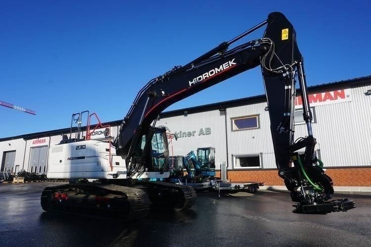 2025 Hidromek HMK 230 LC-5 crawler excavator, side profile view