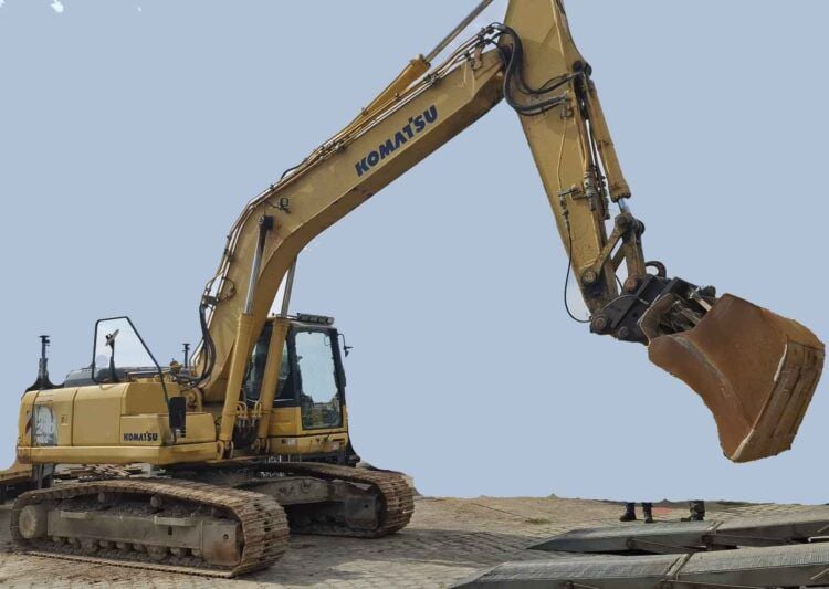 2009 Komatsu PC240NLC-8 crawler excavator side view 2009 Komatsu PC240NLC-8 crawler excavator side view