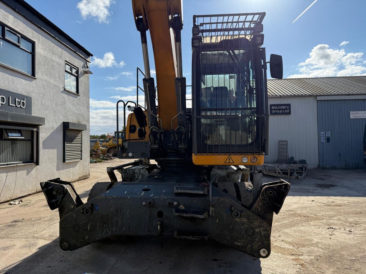 2018 Liebherr LH30 M material handler, front view