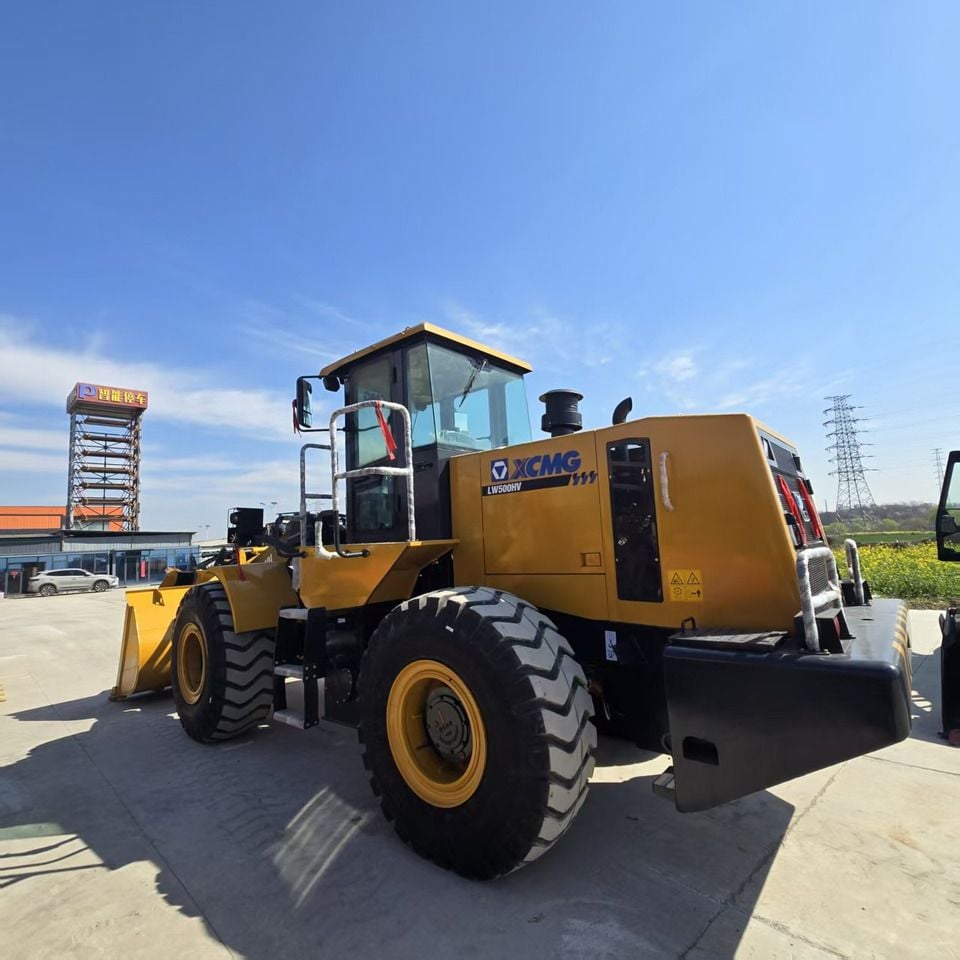 2023 XCMG LW500HV wheel loader, rear three-quarter view 2023 XCMG LW500HV wheel loader, rear three-quarter view