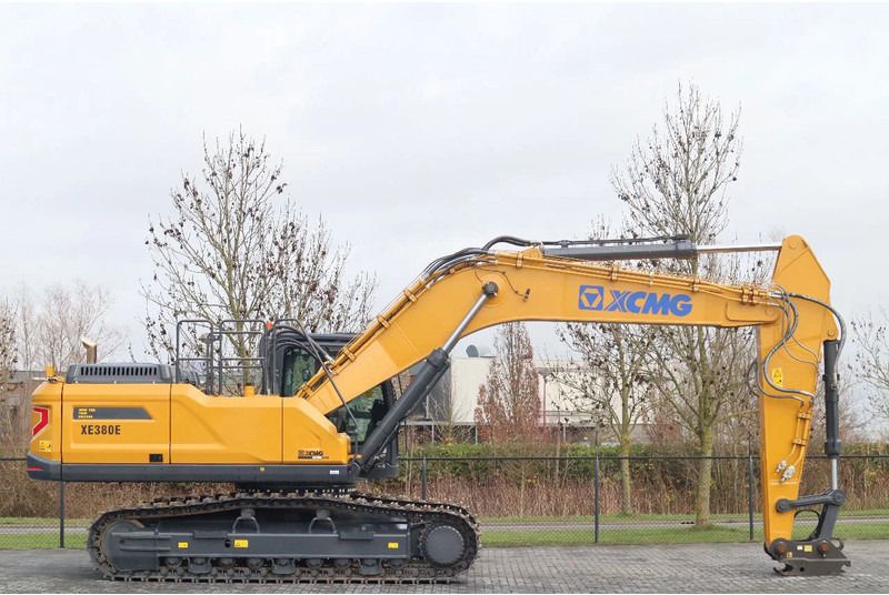 2023 XCMG XE380E Crawler Excavator with a yellow body, displaying the full right side profile. 2023 XCMG XE380E Crawler Excavator with a yellow body, displaying the full right side profile.