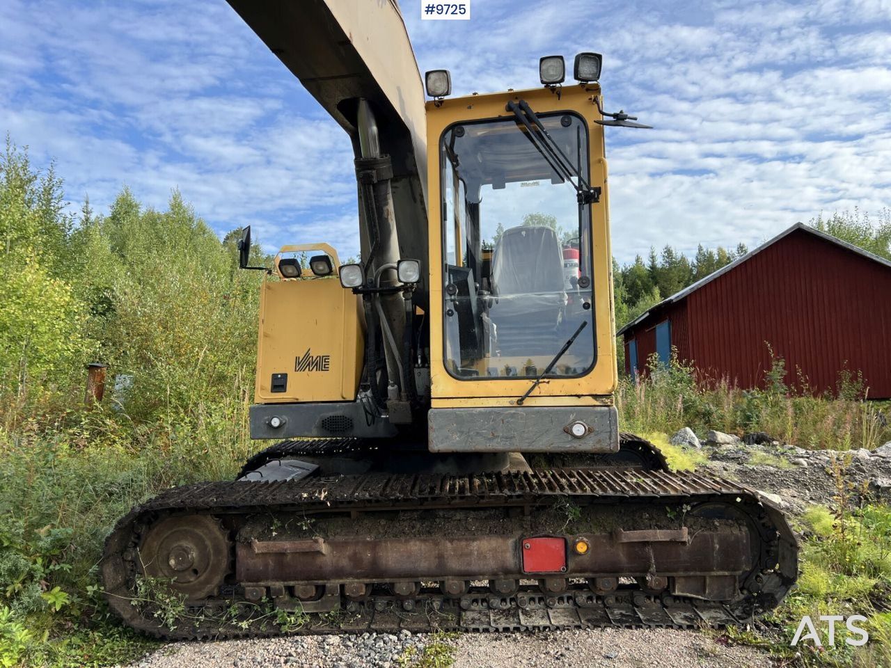 1992 Åkerman H7C crawler excavator, front view