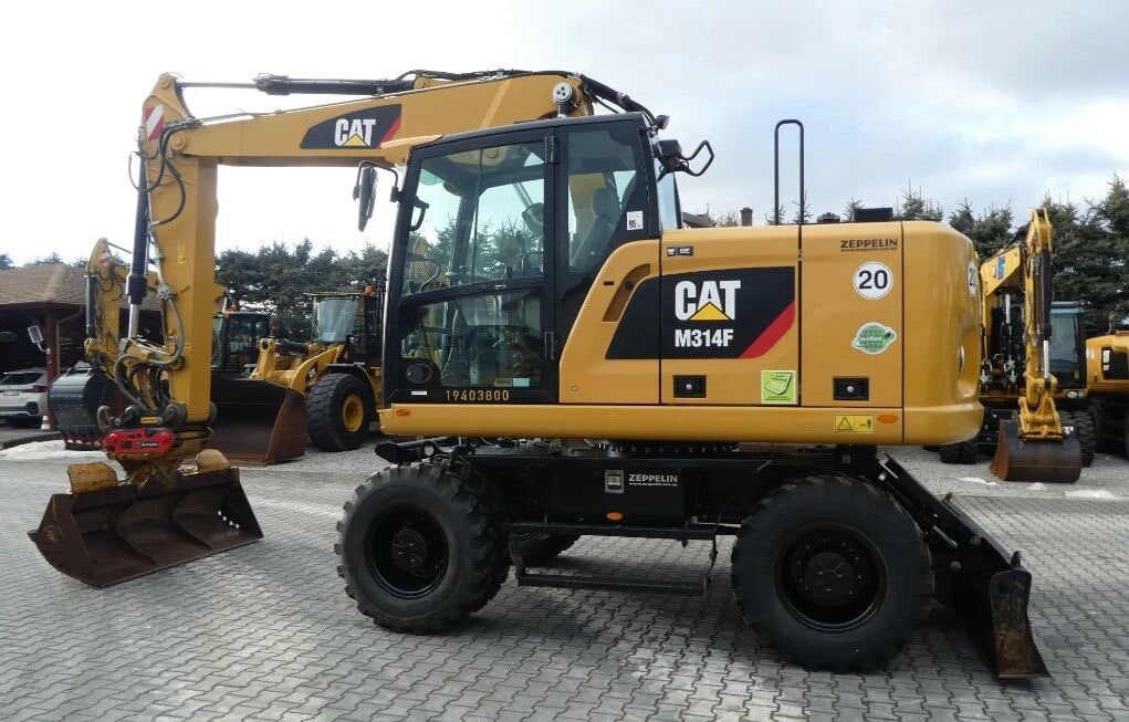 2019 Caterpillar M314F wheel excavator side view