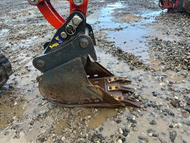 2023 Kubota KX019-4 mini excavator bucket detail