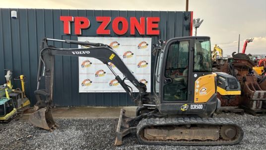 2020 Volvo ECR50D mini excavator side view