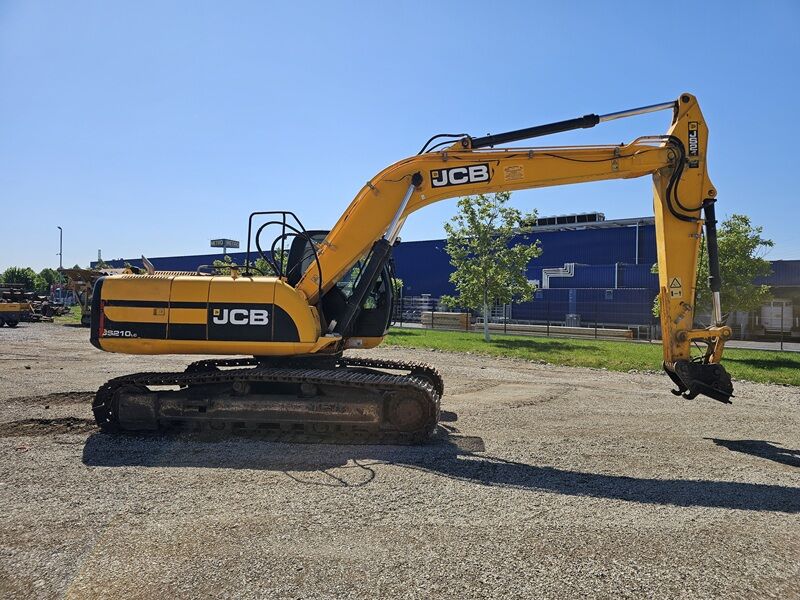 2011 JCB JS210LC crawler excavator side view