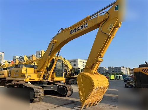 2016 Komatsu PC350-7 crawler excavator, side view