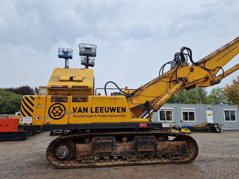 PMI Woltman 955LC crawler excavator, side view