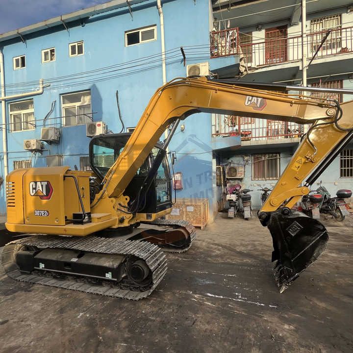 2018 Caterpillar 307E2 mini excavator side view