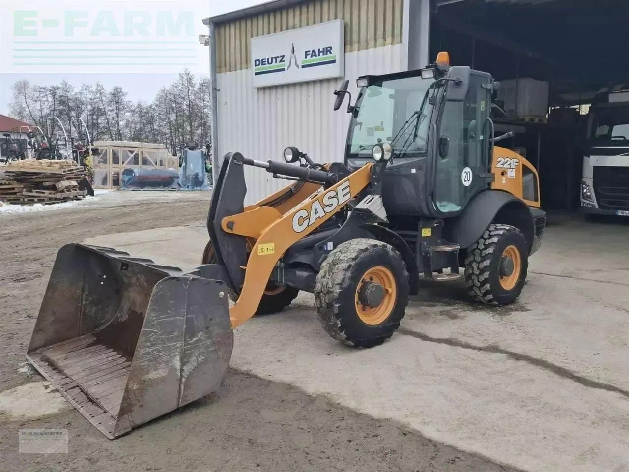 2017 CASE 221F wheel loader, front three-quarter view 2017 CASE 221F wheel loader, front three-quarter view