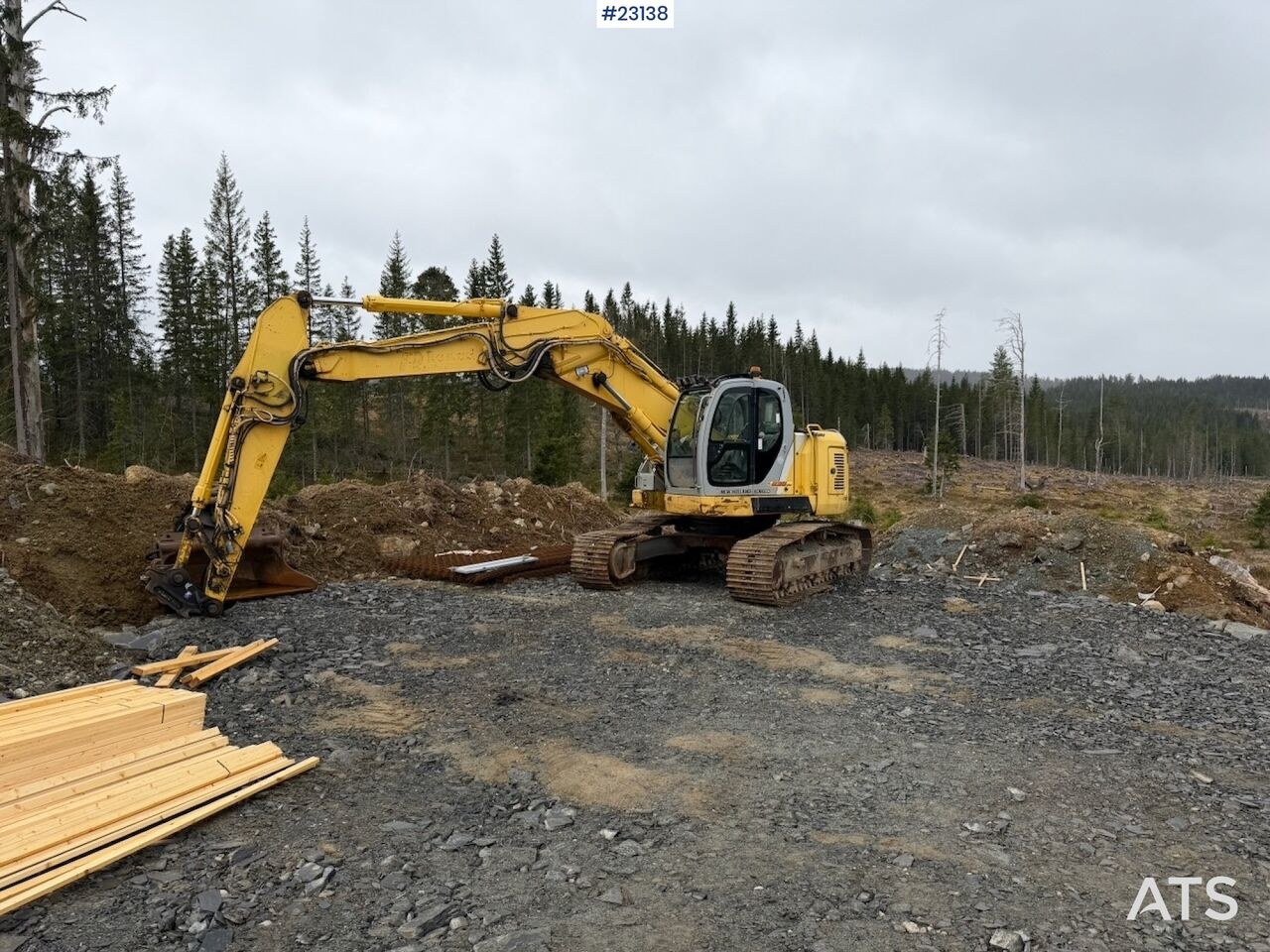 2006 New Holland E235SR crawler excavator, side profile view
