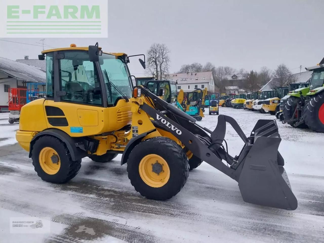 2013 Volvo L 20 F wheel loader, side view 2013 Volvo L 20 F wheel loader, side view